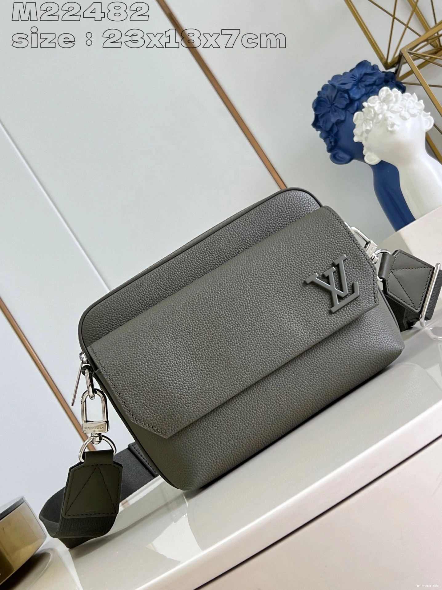 AAA Pruses Bags Fastline Messenger-23.5*18*7CM VUITTON LOUIS 0718
